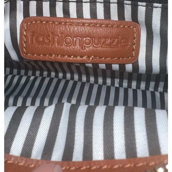 Brown Saddle Vegan Leather Crossbody Bag with Two outside zip pockets - Picture 2 of 4